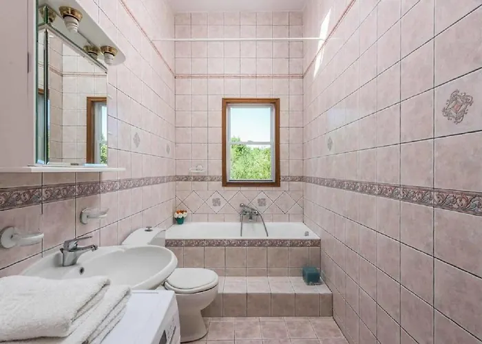 Zizi Sea View Villa *