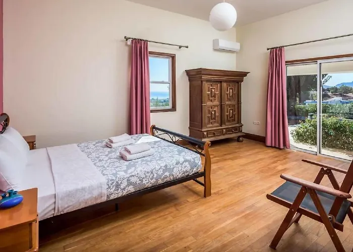 Villa Zizi Sea View *