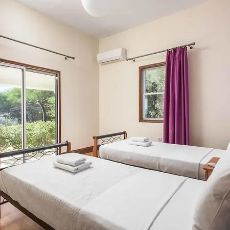 Zizi Sea View *