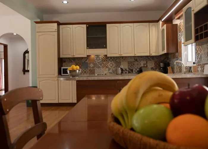 Zizi Sea View 아판토우